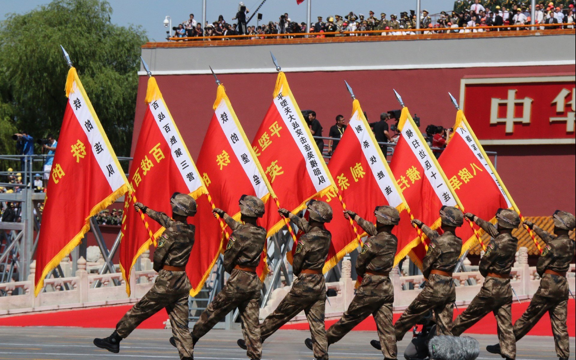 APP下载 LY Sports-弗朗索瓦·斯图尔特：通过精准脚法助力南非队攻防转换，弗朗索瓦特吕弗